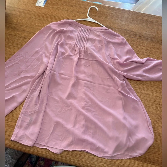 TORRID NWT Georgette smocked blouson sleeve blouse in mauve mist 23” p2p sz 12 - Picture 9 of 12